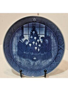 Vtg Royal Copenhagen Decorative 1983 Christmas Plate Merry Christmas 7.25" Blue